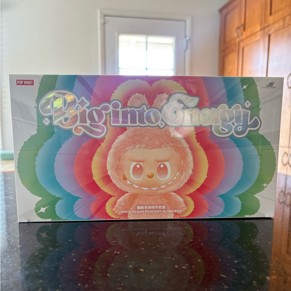 Pop Mart Big Into Energy Set